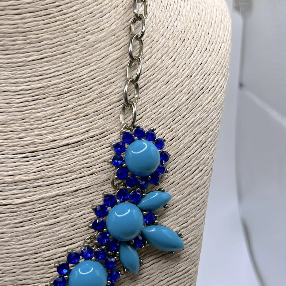 J Crew floral necklace blue rhinestones cabochon gold tone evening casual wear